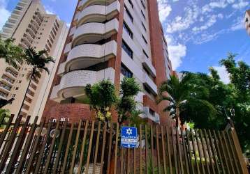 Apartamento na aldeota, c/ excelente localização, sala, varanda, 03 suites, cozinha, área de serviço, dce, armários e 01 vaga.