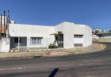 Casa com 4 dormitórios à venda, 550 m² por r$ 900.000,00 - uvaranas - ponta grossa/pr