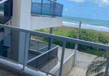 Apartamento duplex pé na areia.