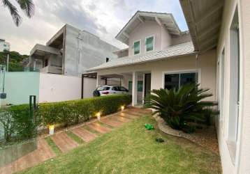 Casa com piscina à venda na praia dos amores - balneário camboriú