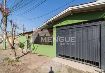 Casa com 2 quartos à venda na vinte um de abril, 1600, sarandi, porto alegre por r$ 240.000