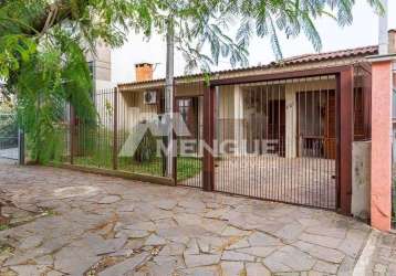 Casa com 3 quartos à venda na rua fernando cortez, 421, cristo redentor, porto alegre por r$ 979.000