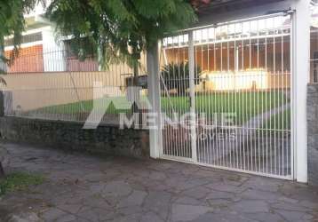 Casa com 2 quartos à venda na avenida mãe apolinária matias batista, 171, alto petrópolis, porto alegre por r$ 580.000