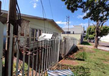 Casa à venda com terreno amplo, jardim porto alegre, toledo - pr