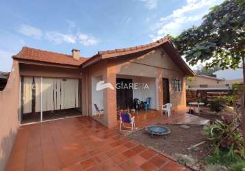 Casa muito espaçosa para venda na vila becker em toledo-pr