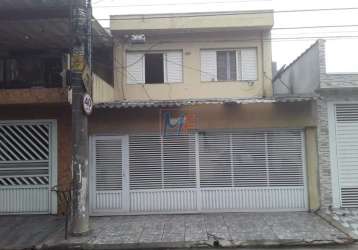 Lindo e amplo sobrado no bairro assunção, de 220 m² a.u., 3 quartos (1 suíte), cozinha,copa, sala, banheiros, edícula, 3 vagas. (ref 16.241)