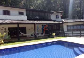 Ótima casa em cond. fechado em ubatuba/sp, 471 m² a.c., 5 quartos (5 suítes), piscina, churrasqueira, forno de pizza, 4 vagas (ref 19.323)