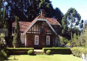 Lindissima casa em campos do jordão na vila silvia com belissima  vista !!