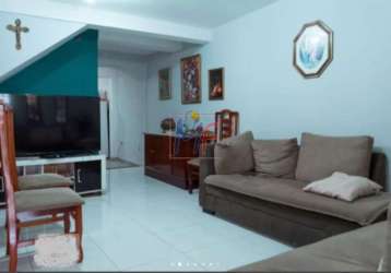 Lindo sobrado no bairro vila santa maria, com 3 dormitórios, sala, cozinha, área de serviço, quintal, 2 vagas, 80 m² de área útil. ref: 15.172