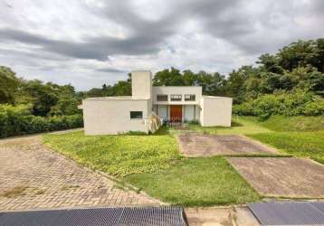 Linda casa com grande área verde e árvores frutíferas, à venda no condomínio fazenda vila real em itu/sp