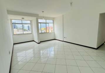 Apartamento em brotas 2/4 com dependência,80m²