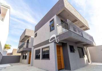 Sobrado novo, interno e não geminado à venda, com 3 quartos sendo uma suíte, no bairro xaxim, curitiba/pr.