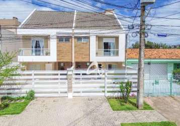 Excelente sobrado todo planejado à venda, de frente para rua, com 3 quartos sendo uma suíte master, no bairro hauer, curitiba/pr.