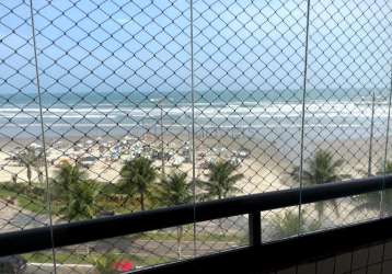 Apartamento próximo ao mar, com vista.