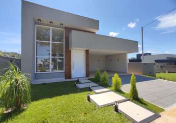 Linda casa sobrado 3 suites plenas 262 m² no vale verde em senador canedo