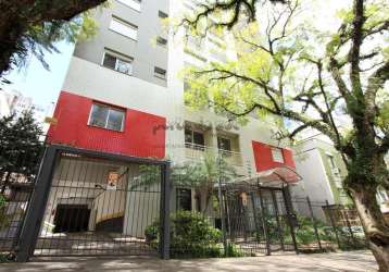 Apartamento de 02 dormitórios com churrasqueira