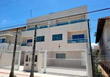 Casa no centro de balneário camboriú, na rua 2.070, entre terceira e quarta avenidas.