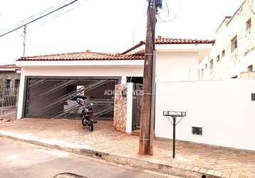 Casa para locação em jaboticabal, aparecida, 3 dormitórios, 1 suíte, 2 banheiros, 2 vagas