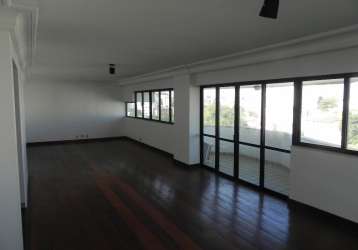 Amplo apartamento 3/4 2 suítes 200 m²  graça.