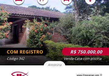 Casa tranquila com piscina + edicula nos fundos