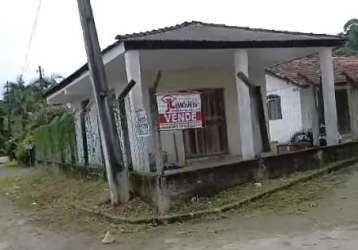 Casa com ponto comercial