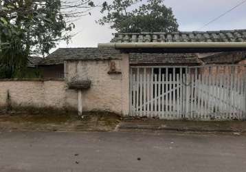 Casa de alvenaria próxima a prainha da ponta da pita