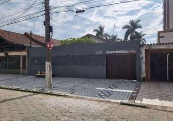 Casa para alugar em guilhermina, praia grande - sp