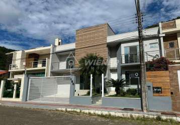 Averbada, padrão, piscina, casa 3 suítes, 2 vagas, ressacada, itajaí - sc