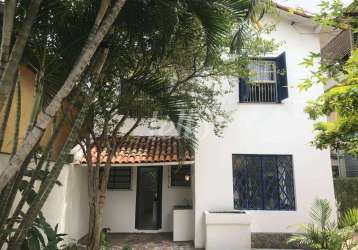 Casa com 3 quartos à venda na rua geórgia, 698, brooklin, são paulo, 235 m2 por r$ 2.400.000