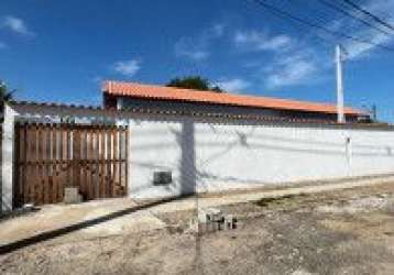 Casa no barro jardim regina, em itanhaém - ficando lado praia, em rua de terra.