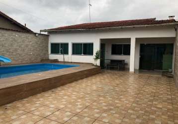 Casa com piscina a venda em itanhaém á 600m do mar .