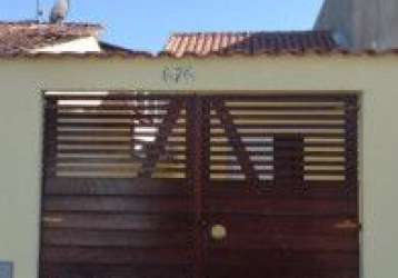 Linda casa localizada no bairro nova itanhaém - em rua calçada