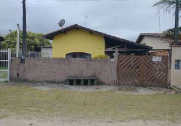 Linda casa localizada no bairro balneário são jorge