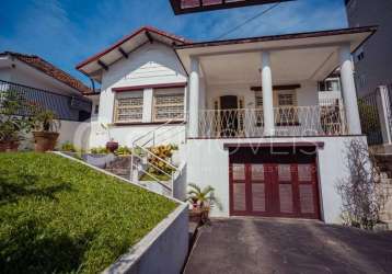 Casa de 3 dormitórios a venda em porto alegre