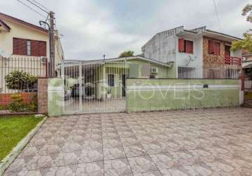 Casa térrea de 4 dormitórios a venda em porto alegre