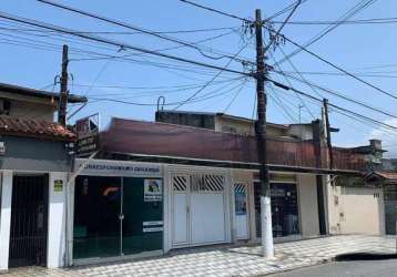 Sobrado com loja na frente à venda na tupi, excelente localização.