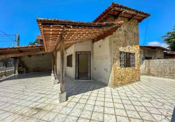 Casa semi isolada no canto do forte em praia grande sp