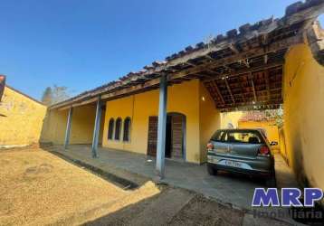 Casa a venda em ubatuba, com 3 suítes no bairro do sertão da quina a 3 km da praia de maranduba.