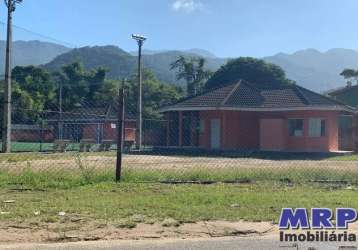 Prédio comercial à venda em ubatuba, praia da maranduba, excelente localização.