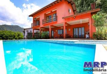 Casa em ubatuba, com vista mar. praia da lagoinha.