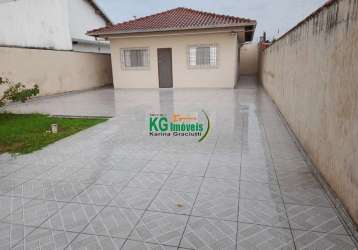 Linda casa terréa espaçosa com 2 dorm | espaço gourmet com churrasqueira | 6 vagas  - a 800 mts da praia - a venda - balneário gaivotas - itanhaém/sp.