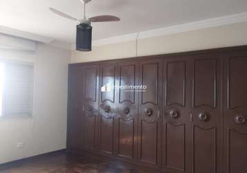 Amplo apartamento bem no centro