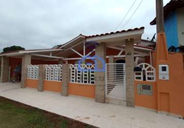 Linda casa à venda no bairro maranduba em ubatuba, a apenas 500m da praia - próxima ao centro comer