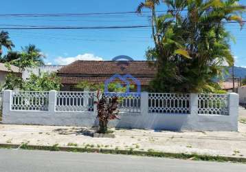 Casa térrea à venda no bairro porto novo - 300m², três quartos, sendo uma suíte, churrasqueira e va