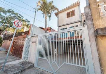 Vende-se sobrado moderno na avenida marari: espaçoso, super funcional e com 3 vagas!