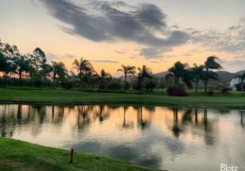 Terrenos no renomado costão golf disponíveis para compra