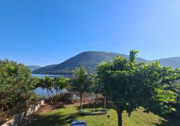 Casa à venda no rio vermelho - frente para a lagoa, próxima à praia