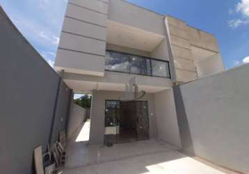 Excelente casa duplex com 2 quartos à venda por r$ 420.000