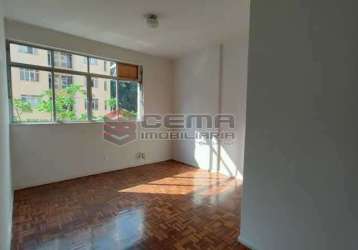 Apartamento com 2 quartos à venda na rua pedro américo, catete, rio de janeiro, 71 m2 por r$ 560.000