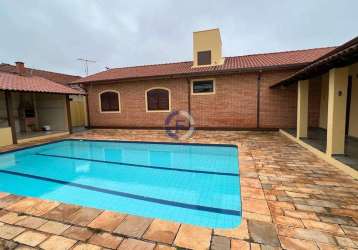 Casa  de esquina com piscina - cidade nova, perto à praça da abadia